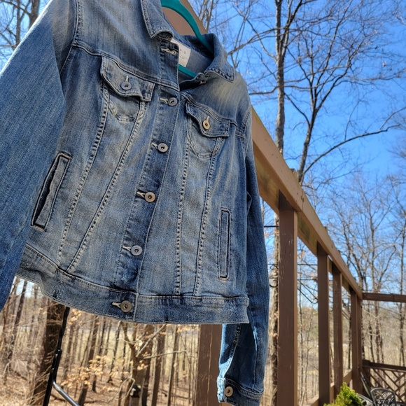 Torrid DENIM TRUCKER JACKET Light Blue Wash 0X - Picture 7 of 12